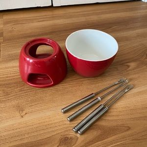 CRATE & BARREL RED CERAMIC 2 Piece fondue set